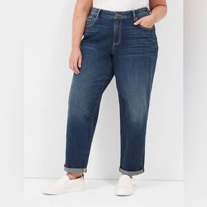 LOW RISE BOYFRIEND Relaxed hip through knee Slightly tapered calf Roll cuff Plus